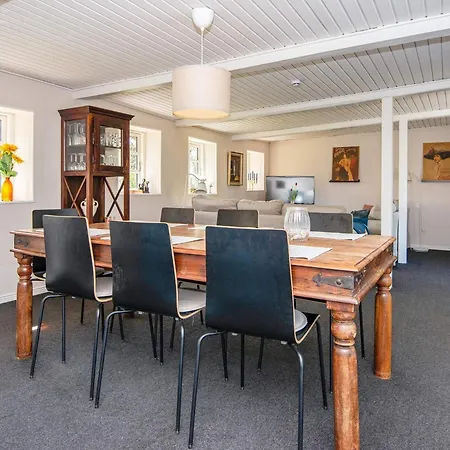 7 Person In * Grenå