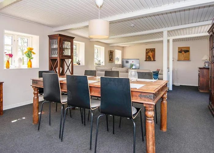 7 Person In * Grenå